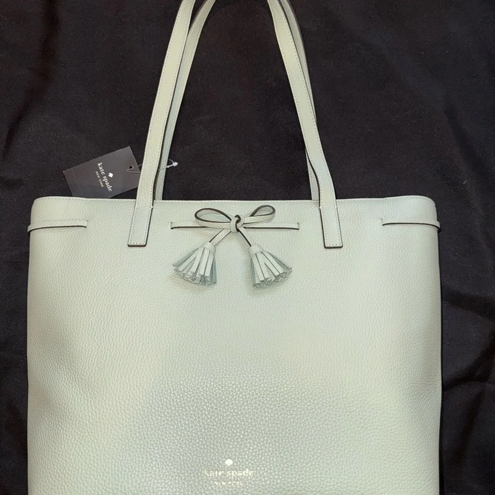 Kate Spade medium mint pebbled leather zip tote NWT